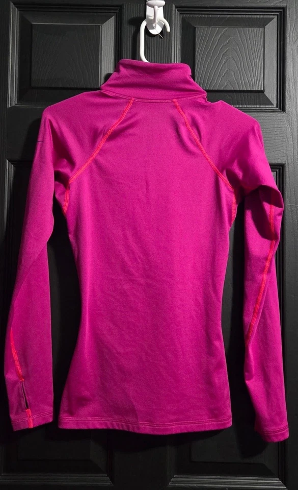 Camiseta para correr Nike Pro DriFit para mujer media cremallera rendimiento XS con agujeros para el pulgar Ombré Foto 3 de 4