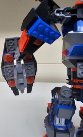 LEGO Nexo Knights 70327 The King's Mech - No Minifigs/Box/Manual