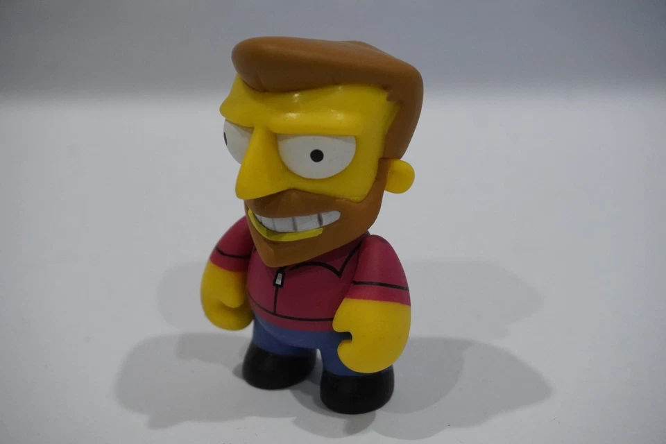 Kidrobot Los Simpson 25 Aniversario 3” Mini Figura Vinilo - Hank Escorpio e8 Foto 4 de 4