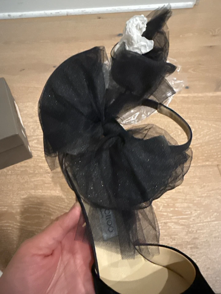 HERMOSO Jimmy Choo Lou 38 Negro Terciopelo Tul Arco Bomba Lirio Cuero Metálico Foto 2 de 4