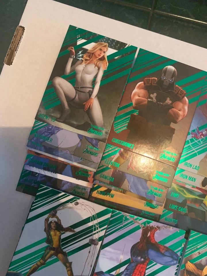 Juego base parcial 68 cartas lámina verde Marvel Fleer Ultra Avengers 2022 cubierta superior Foto 2 de 4