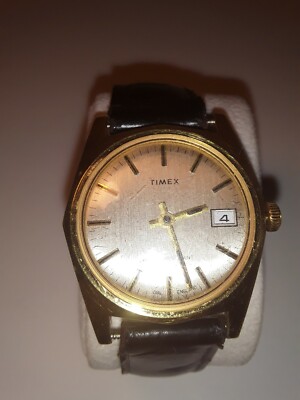 Vintage date and time machanical timex Gold Tone Mens Wristwatch 