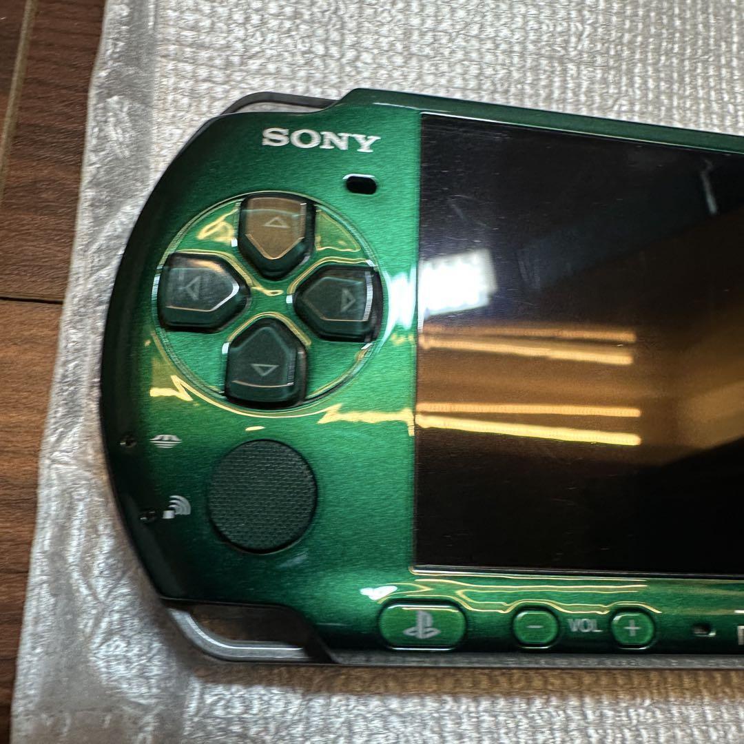 SONY PSP Playstation Portable Spirited Green PSP3000 Box