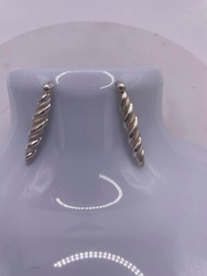Pair of Decorative Earrings (Sterling silver Adara Silver Twist Polished)
