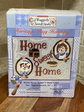 RAGGEDY ANN & ANDY HERITAGE RUG HOOKING HOME SWEET HOME 20"X27" (11E)