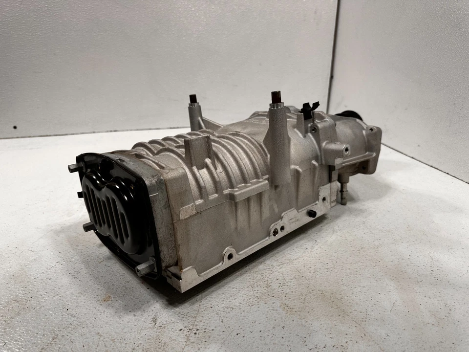 Land Rover Range Rover Sport HST L494 2013-2020 3,0 L sobrealimentador con hocico OEM Foto 3 de 4