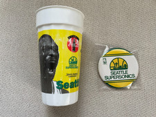 Shawn Kemp Seattle SuperSonics 1993/94 Cup and Vintage Original Pin NBA Sonics