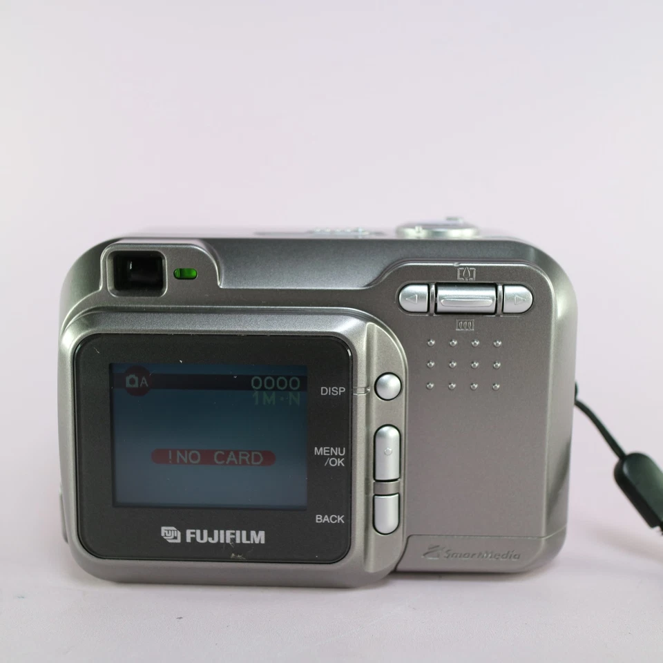 Fujifilm FinePix 2600 Zoom, photo 3 of 5