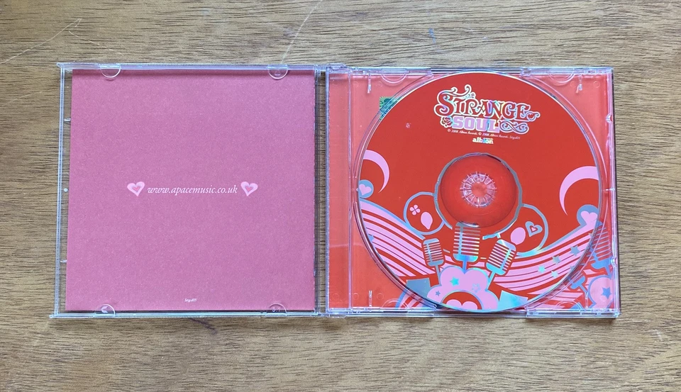 Strange Music Compilations Bundle - Sly, Santana, Johnny Cash Foto 4 de 4