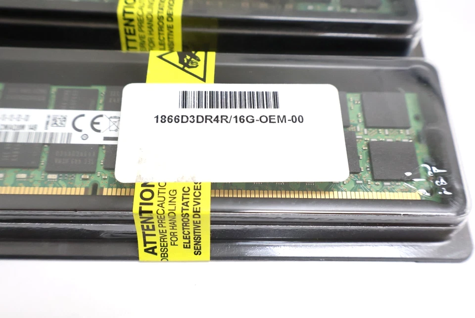 Lot of 2 Samsung 16GB PC3-14900R 1866MHz DDR3 ECC Server Memory RAM M393B2G70QH0 - Image 2 of 4