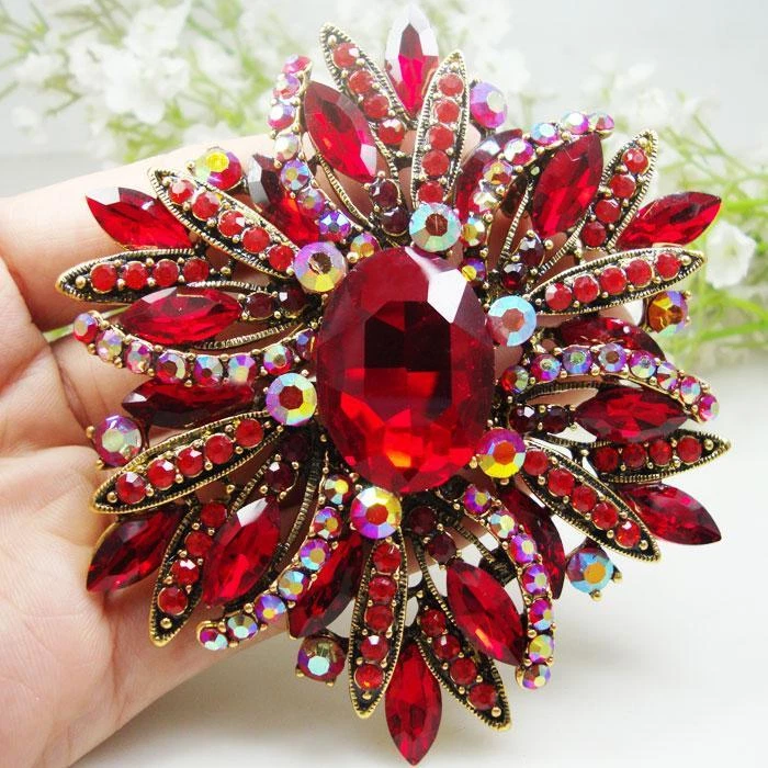 Vintage Style Elegant Flower Gold tone Brooch Pin Red Rhinestone