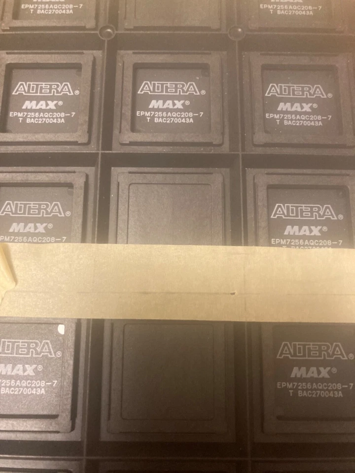 24 pcs Altera EPM7256AQC208-7 CPLD