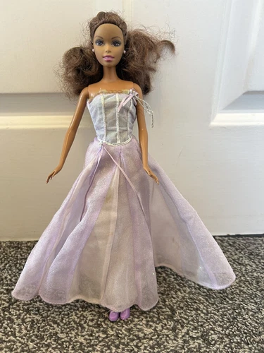Barbie and The Magic of Pegasus Annika Puppe 2005 brünett Afroamerikanerin