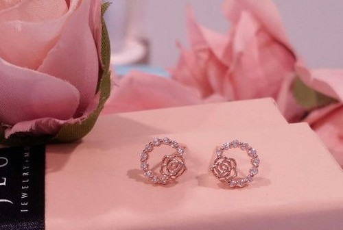 Rosemont-Brass-Rose-Stud-Earring-RA0038