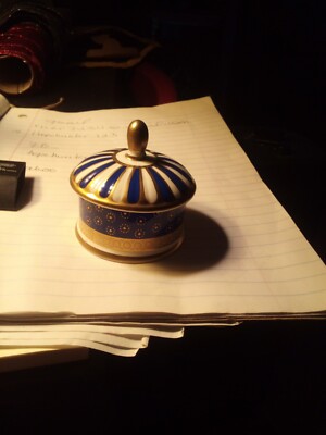 2005 Buckingham Palace trinket box