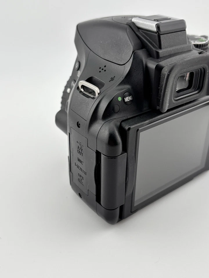 Nikon D5200, photo 3 of 5