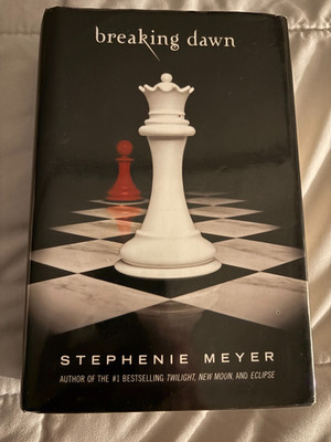 Breaking Dawn (The Twilight Saga, Book 4) - Hardcover - VERY GOOD