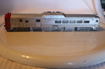 HO Scale Athearn RDC-1 Locomotive Santa Fe RPO Coach Loco,  Silver, 192 RB Drive