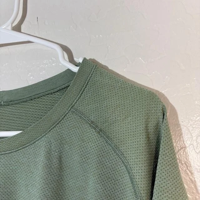 Lululemon Shirt Mens XL Green Metal Vent Tech Short Sleeve Athletic Raglan Mesh - Image 2 of 4