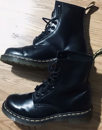 Dr Martens 1460 W Lace Up Combat Boots Smooth Black Leather Women Size 7 US NWOB - Picture 14 of 17