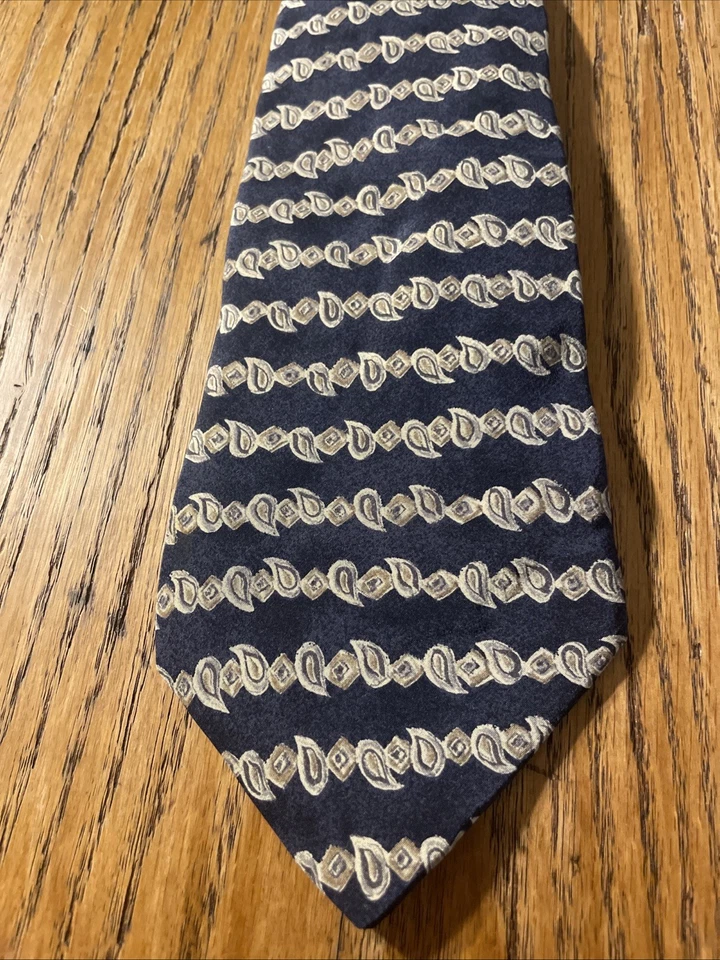 Vintage GAP Silk Striped Paisley Rows Silk Tie Necktie Men’s USA Made - Image 2 of 4