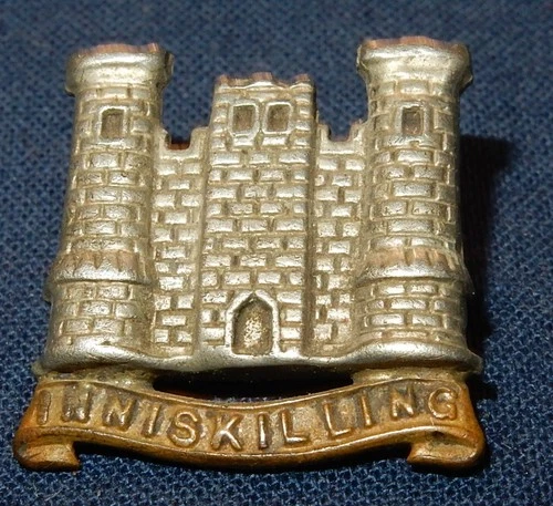 WW1 THE INNISKILLING DRAGOONS BRITISH MILITARY COLLAR BADGE - 2 LUGS GENUINE