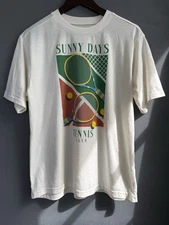 Modern Lux Sunny Days Tennis Club Graphic T Shirt Men’s Medium Racquet Casual