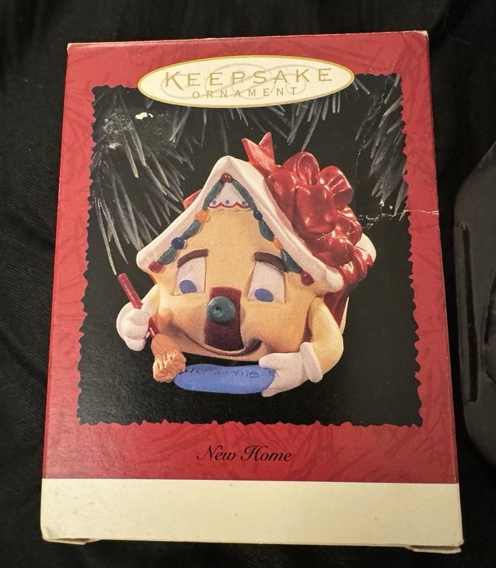 Vintage NIB Hallmark Keepsake Ornament “Happy New Home” 1995 Welcome