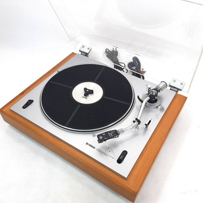 Yamaha YP-700C Turntable Belt Drive Record Player with cartridge,100V 50/60Hz