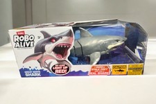Zuru Robo Alive Great White Shark Eyes Light Up Swims Real Life Robo Pet NEW