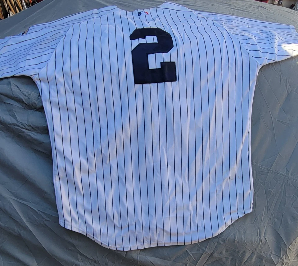 Derek Jeter Yankees #2 Majestic 2009 WS Authentic Jersey Size 52 NWOT - Image 2 of 4