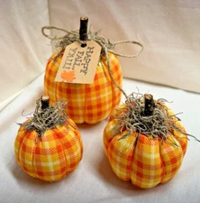 Pumpkins/Fall/Halloween/Bowl Fillers/Set of 3/Farmhouse/Orange Plaid
