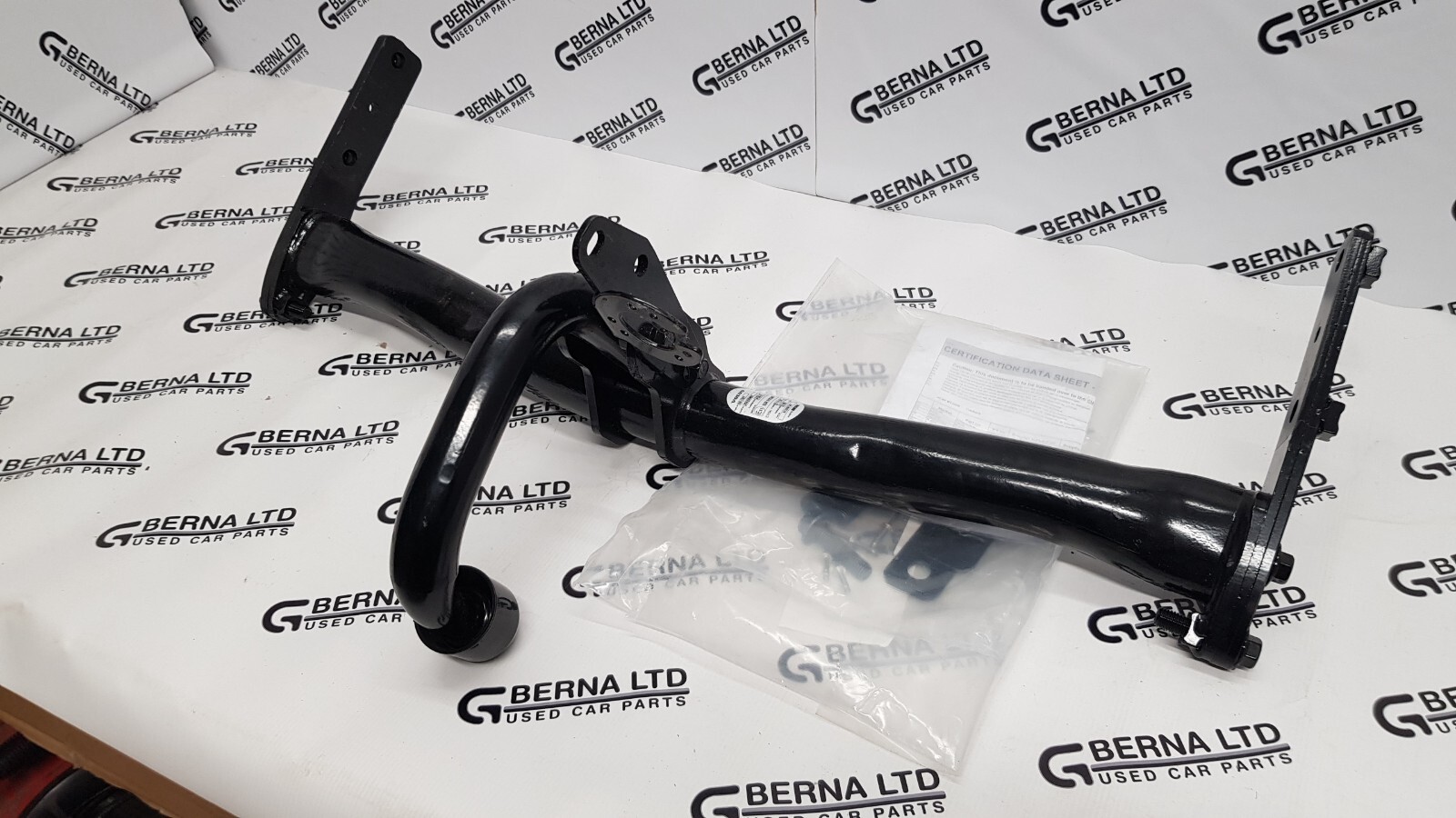 Genuine Volvo Xc60 up to 2017my Fixed Towbar 31359730 for sale 