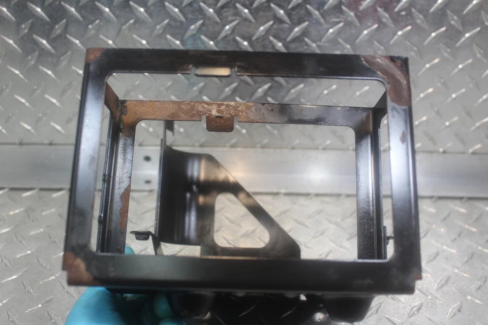 BMW R1200C 2001 bandeja de batería independiente metálica  Foto 2 de 4