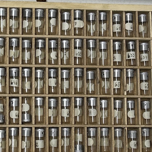 Unruhwellen Sortiment mit 4 Fächern Flume Uhrmacherschrank Uhrmacher Kiste Holz - Bild 7 von 10