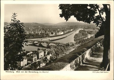 WueRZBURG Bayern Blick von der Marienburg ins Maintal