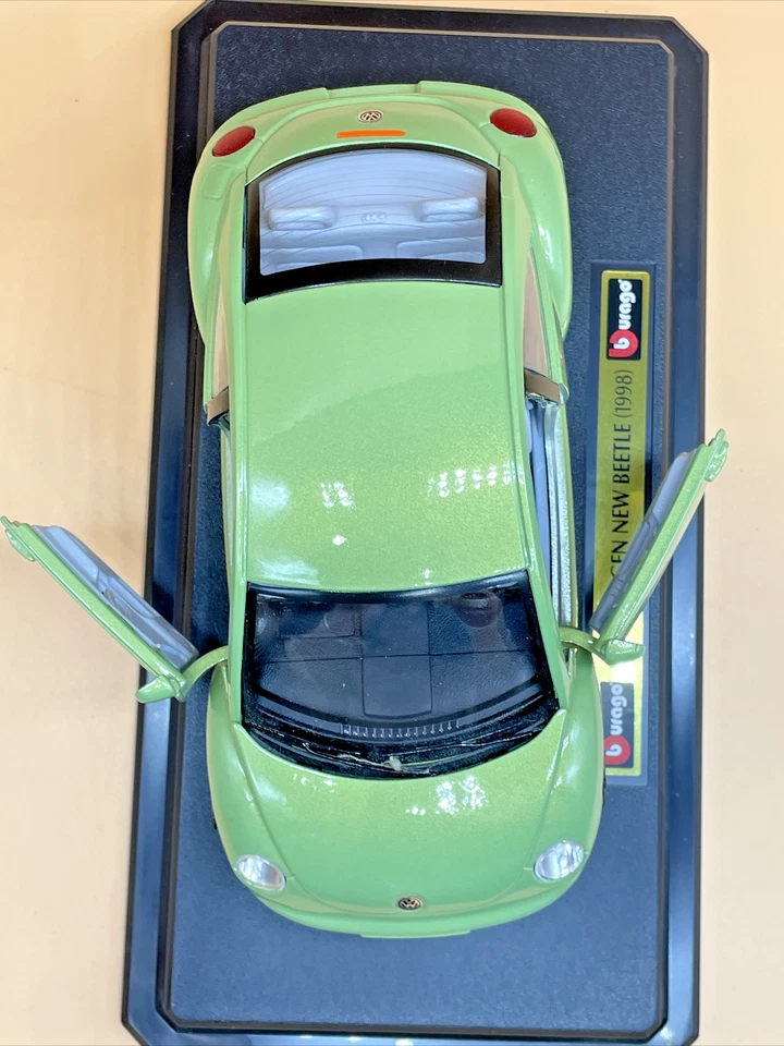Burago Volkswagen Nuevo Escarabajo 1542 1:24 Verde Diecast Modelo En Caja Como Nuevo 1998 Foto 3 de 4