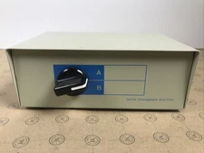 Data Transfer Switch 2 Way Vintage Parallel Printer 25 Pin Port A B Computer Box