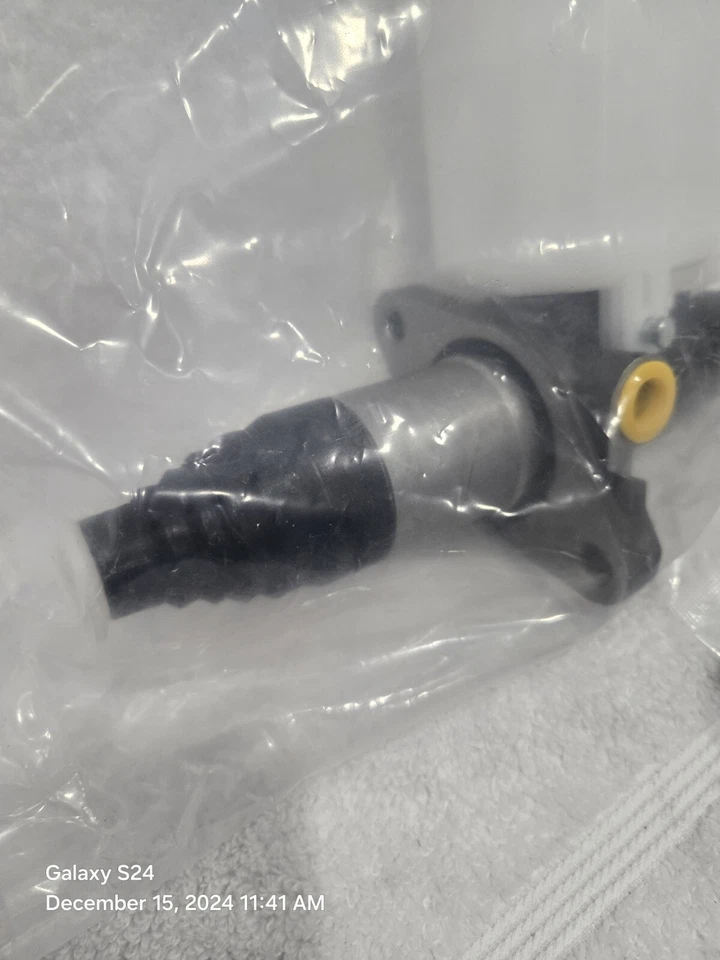 Cilindro mestre de freio compatível com modelos selecionados Chevrolet/Pontiac/Saturn - Imagem 2 de 4