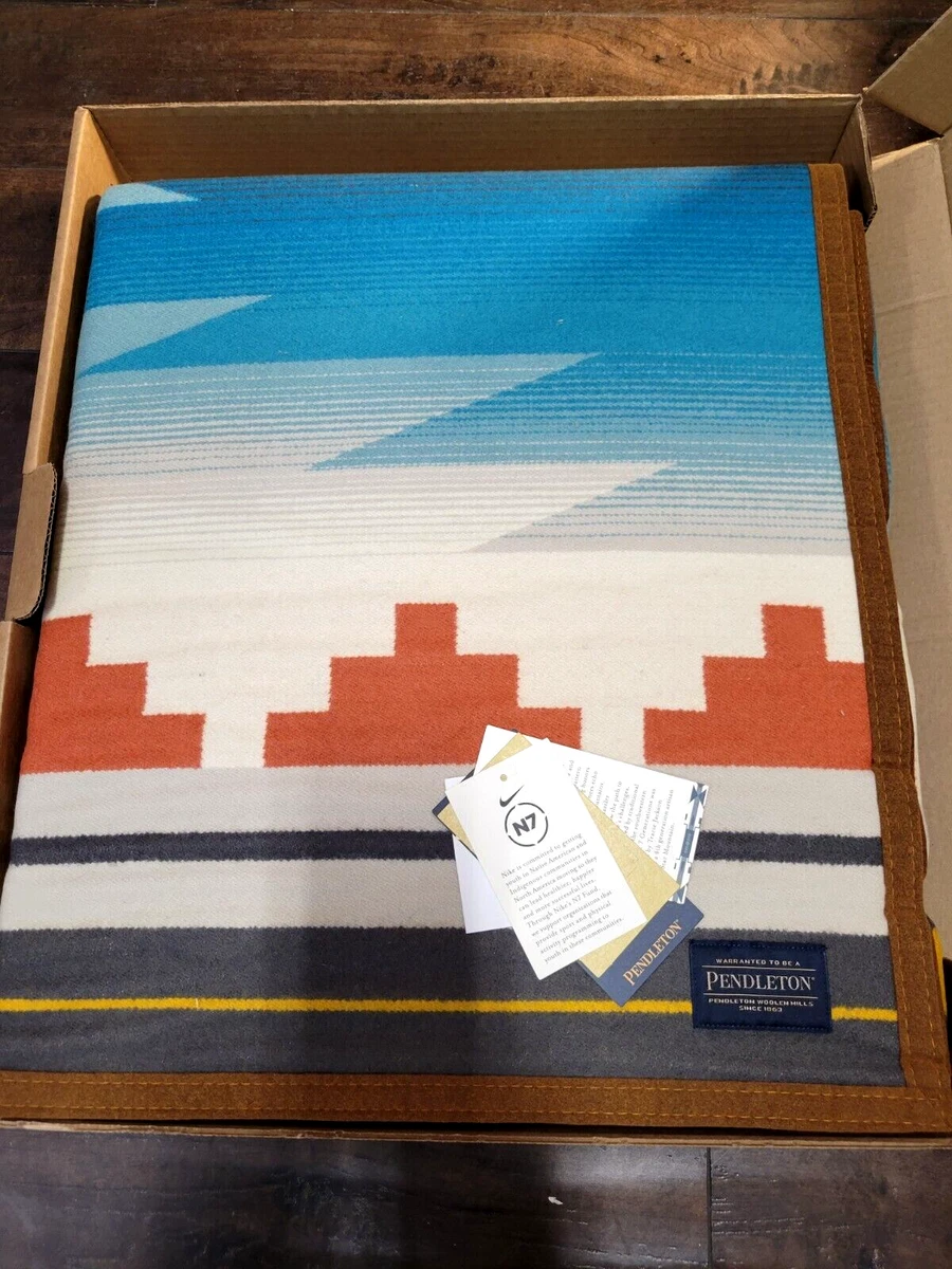 Pendleton Nike N7 Jacquard Robe 64x80 Made in USA!! | eBay