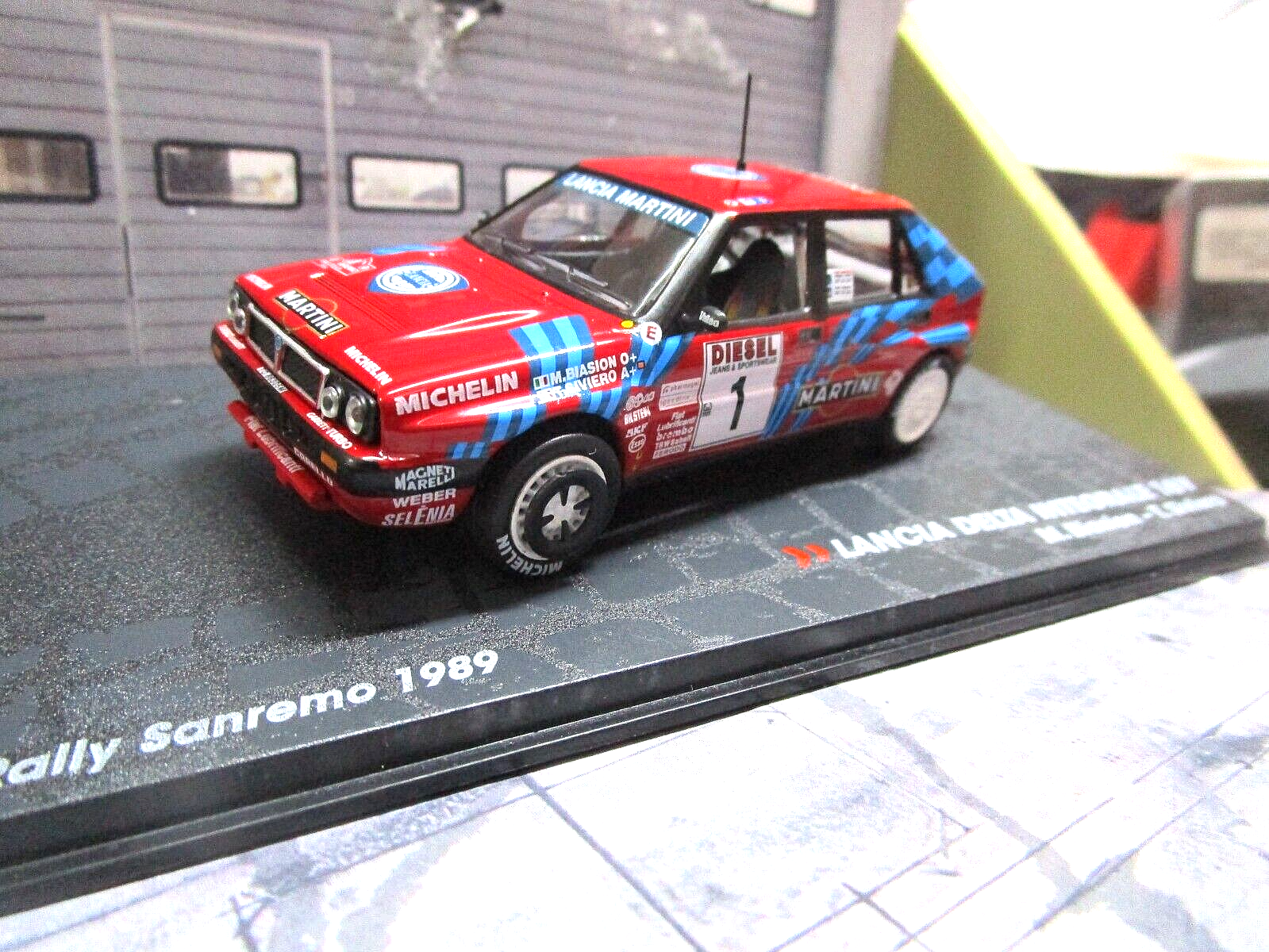 Foto 1 di 6