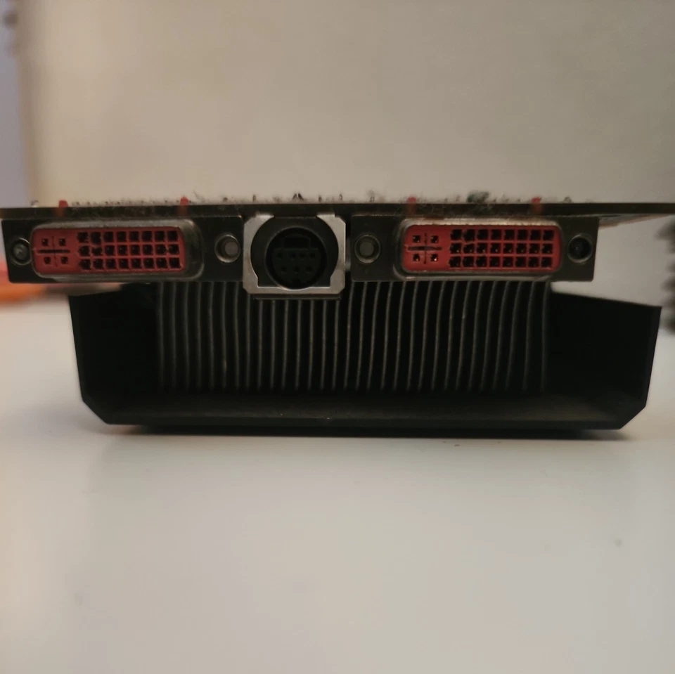 XFX HD 4850 625M 1GB DDR3 Dual DVI PCI-E Video Graphics Card HD-485X-ZD - Image 3 of 3