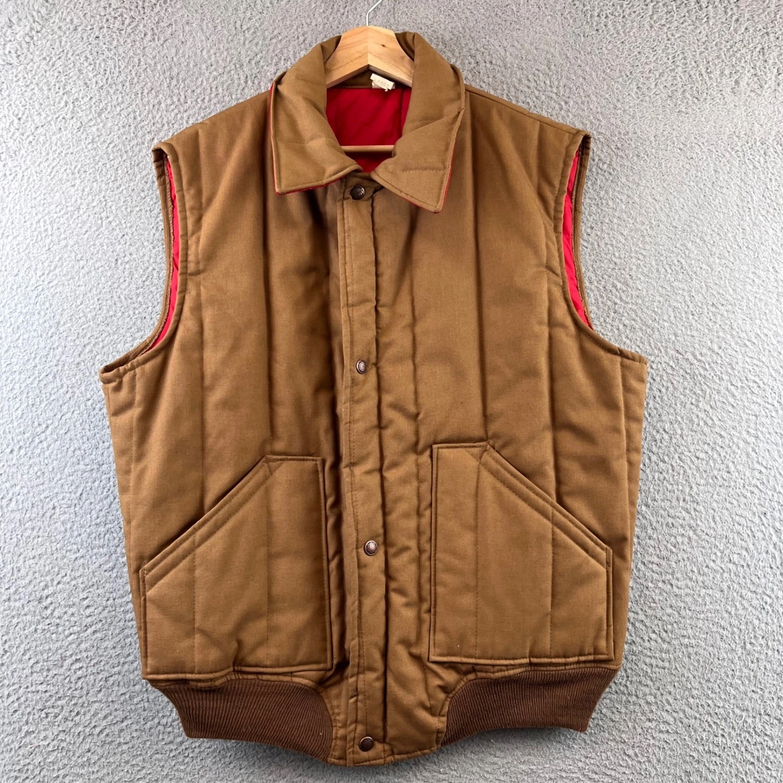 VTG Full Zip Puffer Insulated Work Vest Sz L Brown 1980s Era Farm Red Lined