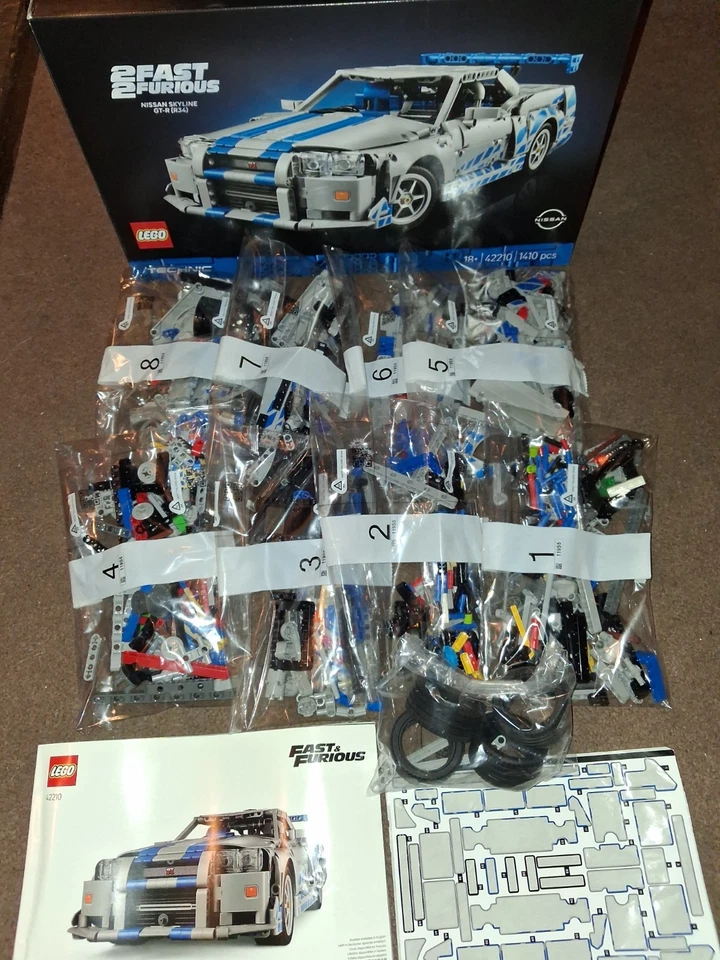 LEGO Technic 42110 Land Rover Defender, photo 2 of 5