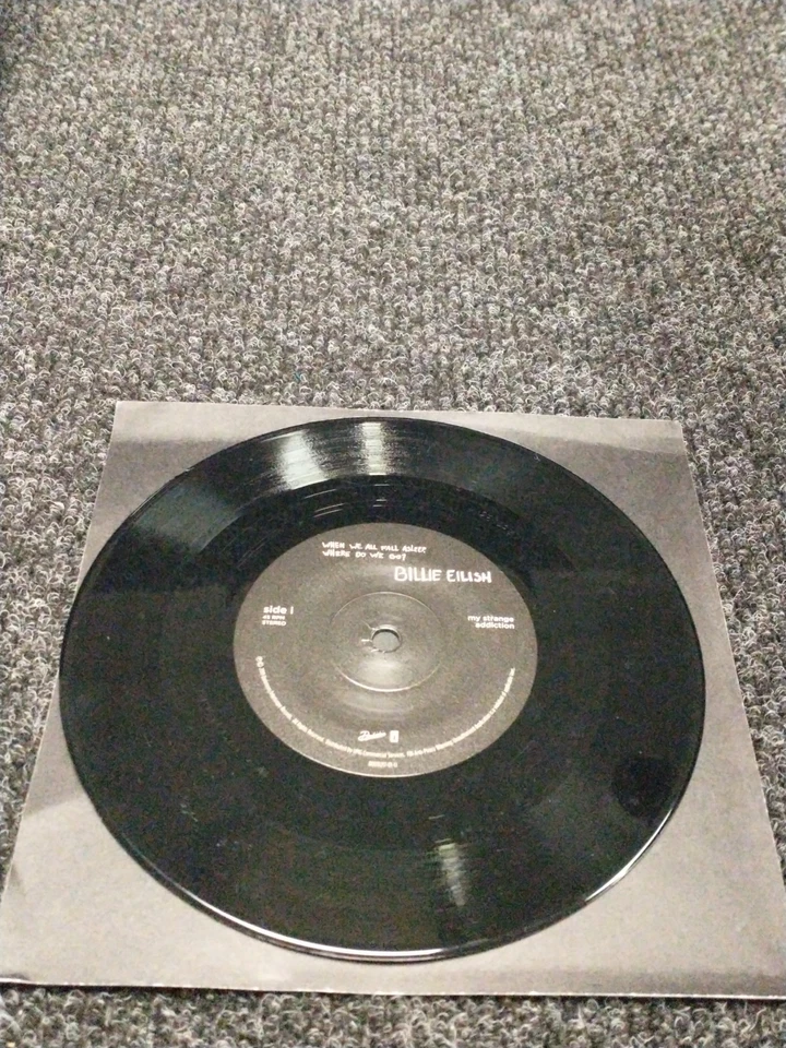 billie eilish vinyl When We All Fall Asleep, Where Do We Go? - Image 2 of 4
