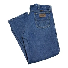 Wrangler George Strait Cowboy Cut Cotton Blue Jeans Men’s 35x30 (Fits 35x27.5)