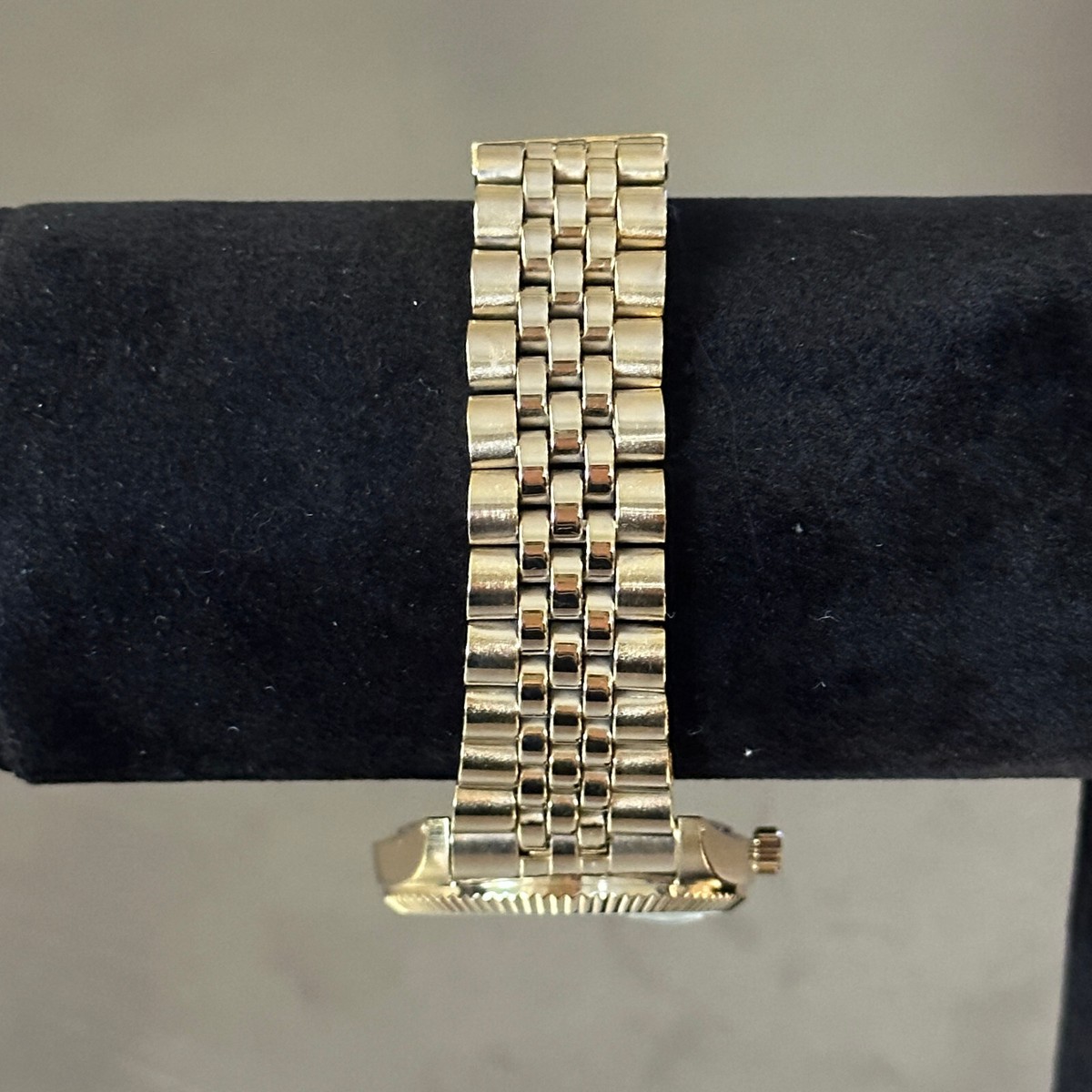 Gruen Precision Men's Watch Vintage Quartz Gold Tone Analog Gruen Precision Men's Watch Vintage Quartz Gold Tone Analog