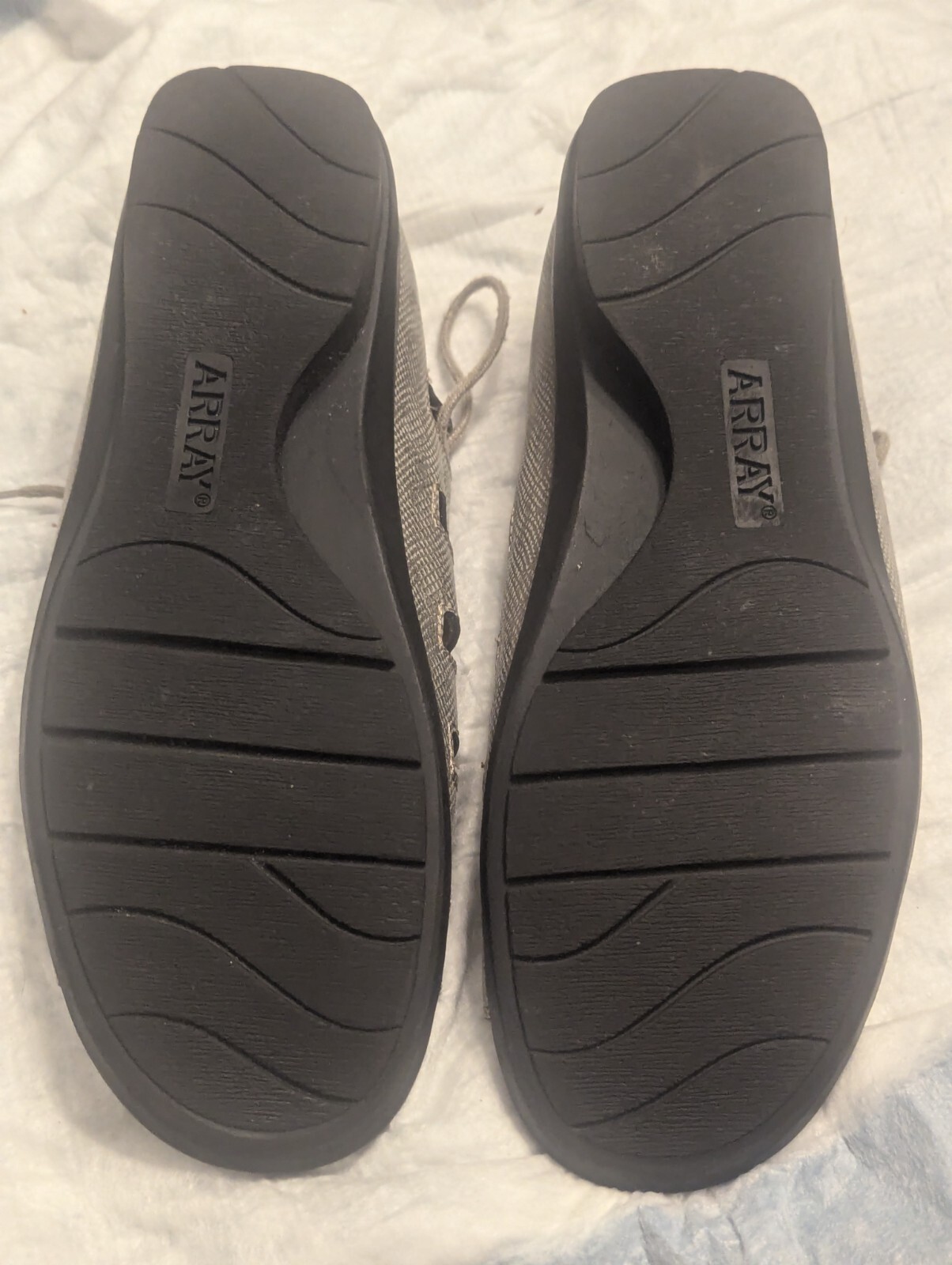 Array Beverly Silver Leather Snakeprint Peep Toe … - image 10