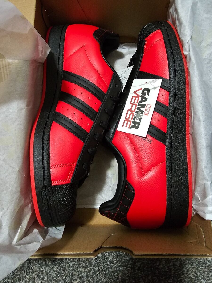 Size 6 - adidas Marvel x Playstation x Superstar Spider-Man Size 6 - adidas Marvel x Playstation x Superstar Spider-Man
