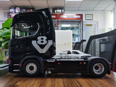 NZG 1/18 Scania V8 730S Tractor Transporter Diecast Car NZG 1/18 Scania V8 730S Tractor Transporter Diecast Car